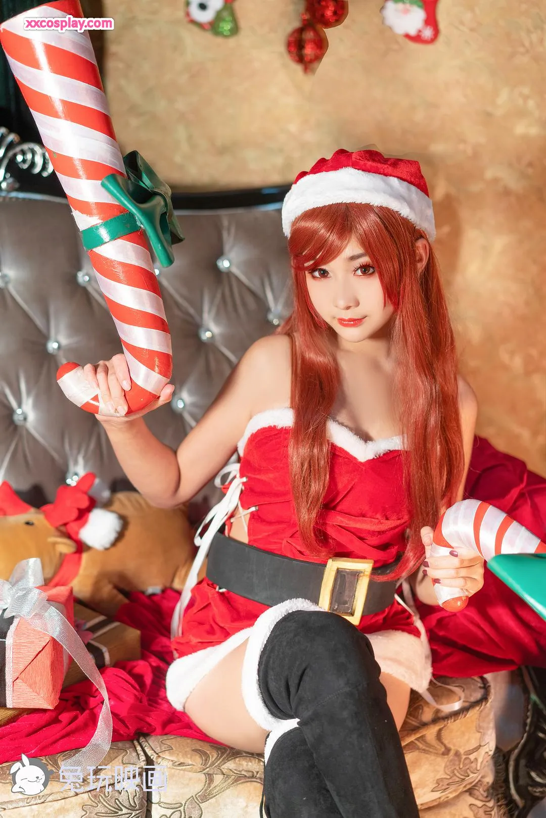 兔玩映画 女枪 - 性感圣诞老人写真集